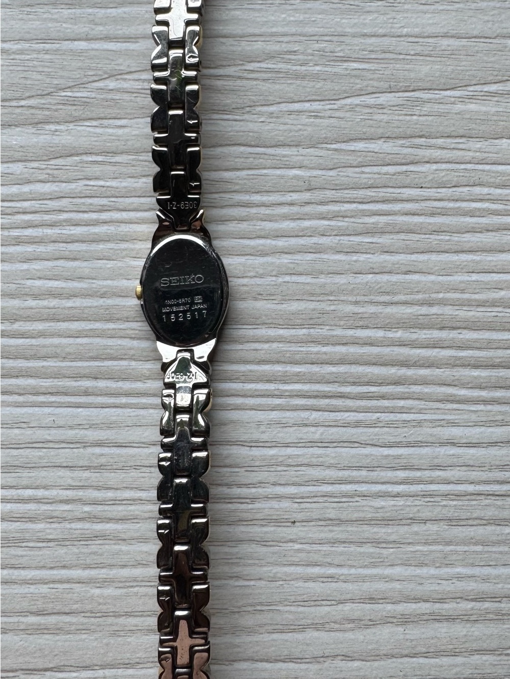 Seiko Two-Tone Gold and Silver Oval Women's Watch - Picture 4 of 5